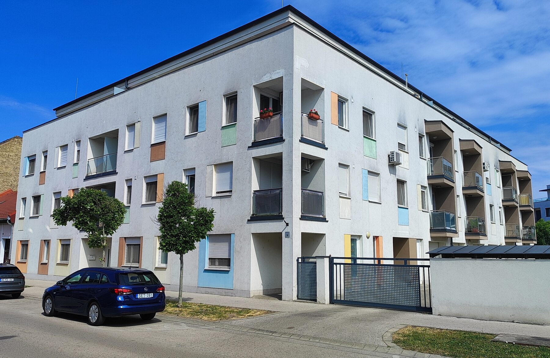 Megvalósult társasház – Győr